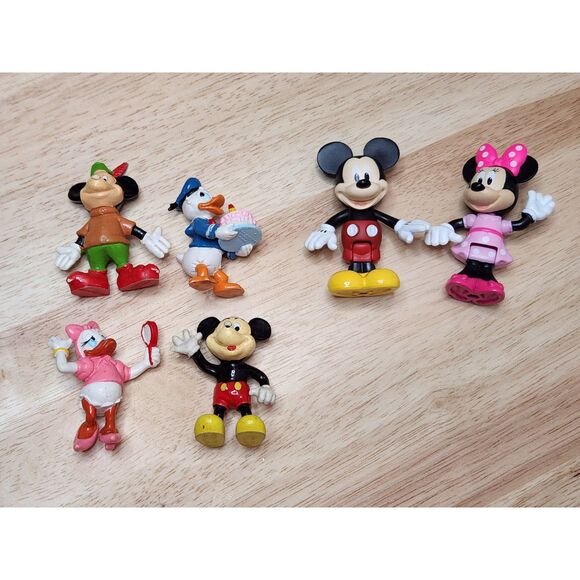 Disney Mickey Mouse & Friends Mini Figurines – Toy Bundle – Classic Characters - Picture 6 of 6